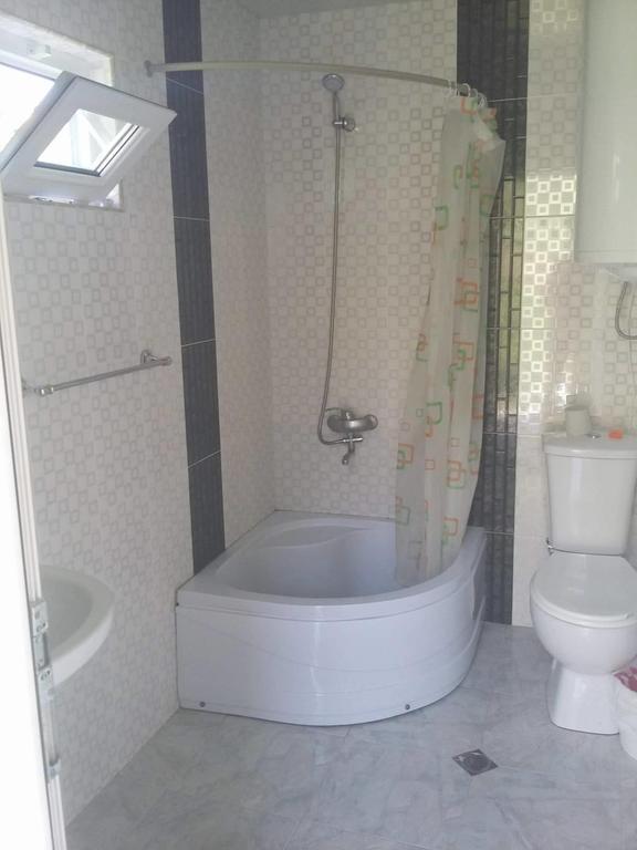 Caucasus Guesthouse Ушгули Екстериор снимка