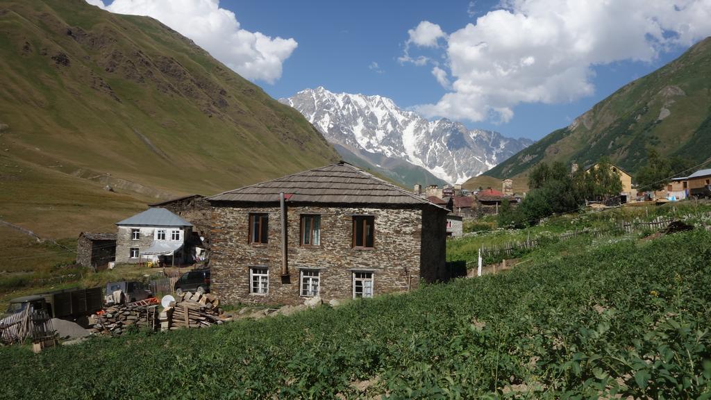 Caucasus Guesthouse Ушгули Екстериор снимка